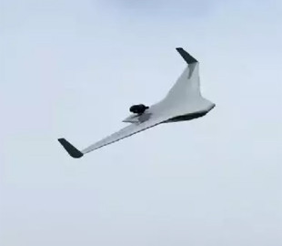 Реактивний БПЛА Veloce 330 з вертикальним зльотом та посадкою розганяється до 400 км/год