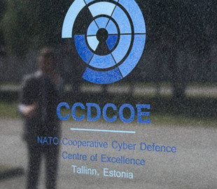 Украина направила запрос на присоединение к центру НАТО по киберобороне