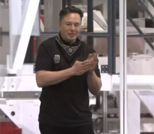 Глава Tesla: на замену машин с ДВС на электрокары уйдёт ещё 30–40 лет