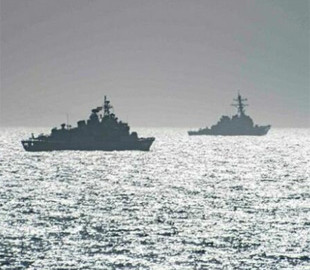 Британські ВМС повідомили про новий напад на судно в Аденській затоці