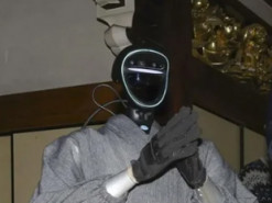 Духовний наставник. У Японії презентували гуманоїдного робота-монаха, навченого буддійських текстів