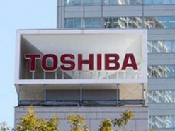 Toshiba избавилась от убытков и объявила о массовых увольнениях