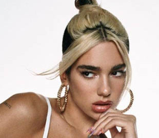 На певицу Дуа Липу подали в суд из-за фото в Instagram: теперь ей нужно выплатить 150 000 долларов