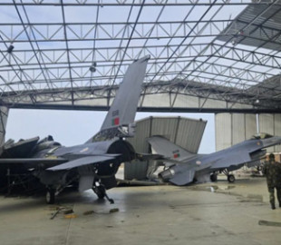 У Португалії потужний шторм "Крістін" пошкодив два винищувачі F-16