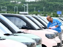 Продажи автомобилей на новых источниках энергии в Китае взлетели до рекордного максимума c начала года