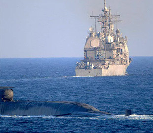 Військові Ірану показали новий есмінець Dillman із балістичними ракетами на борту