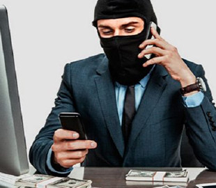 Чоловік хотів отримати «грошову допомогу», натомість втратив 65 тисяч гривень