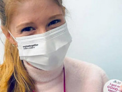 Дочь Билла Гейтса вакцинировалась и пошутила о «чипировании»