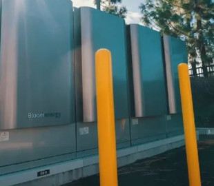 Новий паливний елемент працює на чистому водні з ефективністю 60%