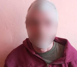 На Закарпатті затримали чоловіка, якого підозрюють у вбивстві сина 