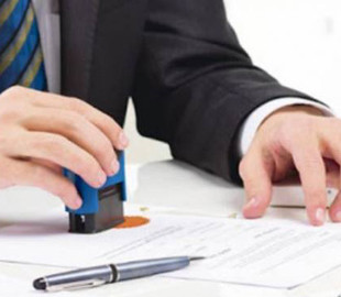 У Києві нотаріус реєстрував "віртуальні будинки"