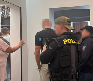 Видурили понад 12 млн у громадян ЄС: в Україні накрили великий шахрайський "кол-центр"