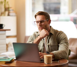 Чому ChatGPT вигадує факти, робить помилки та інколи пише дурості: як це пояснюють науковці