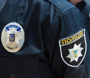 Тіктокерку зі Львівщини, яка у трансляціях погрожувала своїм дітям, перевірила поліція