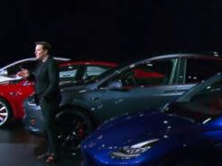 Tesla начнет продажи нового электрокара Model Y