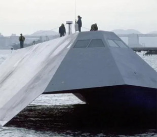 Не літак і не підводний човен: цей стелс-корабель США приховували десятиліттями