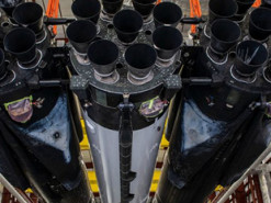 SpaceX успішно провела тести ракети Falcon Heavy напередодні запуску місії Psyche