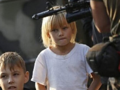 Путін активно взявся за дітей: у російських школах вчитимуть вбивати та ховатися в кущах