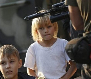 Путін активно взявся за дітей: у російських школах вчитимуть вбивати та ховатися в кущах