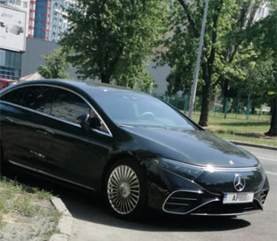 На столичних дорогах помічено найаеродинамічніший автомобіль у світі