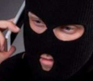 На Івано-Франківщині псевдопрацівник банку виманив у мешканця Яблунівської громади 150 тисяч гривень