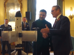 Зеленський уперше показав дрон-перехоплювач OCTOPUS