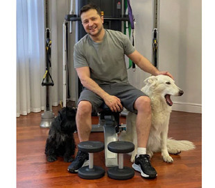 Зеленский показал фото с первой тренировки после Нового года: провел ее в "необычной" компании