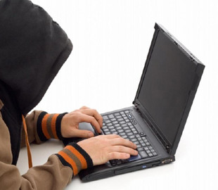 Жінка втратила понад 55 тисяч гривень через інтернет-шахраїв