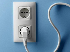 ТОП-5 приладів, які не можна залишати в розетці