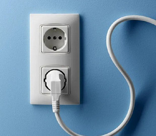 ТОП-5 приладів, які не можна залишати в розетці
