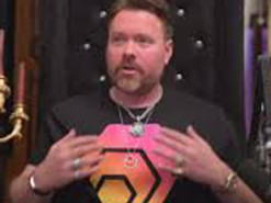 Інтерпол видав «червоне повідомлення» для арешту засновника Hex Річарда Херта