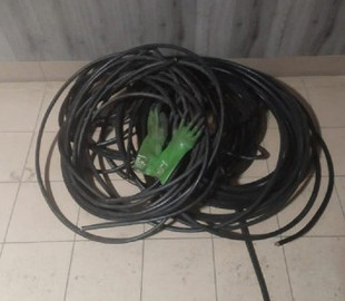 Під Києвом безробітнього мешканця Обухівщини піймали на крадіжці кабелю