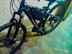 У Чернівцях чоловік вкрав електровелосипед у кур'єра: його затримали