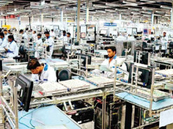 В Индии разгромили завод по производству iPhone