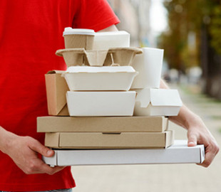 У Хмельницькому чоловік, підробляючи квитанції, ошукав службу доставки їжі на 287 тисяч гривень