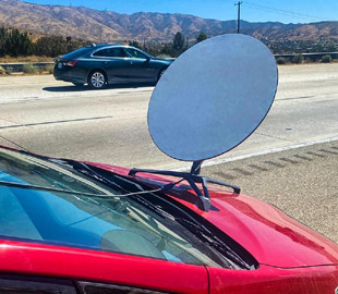 В Калифорнии водителя оштрафовали за установку тарелки SpaceX Starlink на автомобиль