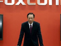 Глава Foxconn объявил о скорой отставке