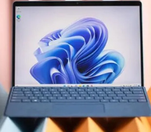 У Microsoft впевнені, що нові ноутбуки з чипами Arm переможуть Apple