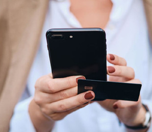 Жінка хотіла оформити допомогу від держави і втратила 46 тис. грн