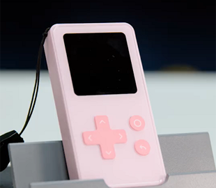 Xiaomi анонсировала телефон с дизайном игровой консоли