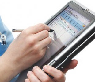 Як та коли запускатимуть електронні медкартки: пояснення МОЗ