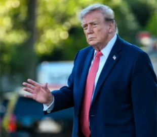 Трамп розмірковує над переносом залу для пресконференцій Білого дому