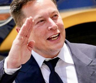 Ілон Маск прокоментував ситуацію з автопілотом Tesla після смертельної аварії у США