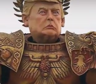 На фестивалі в Італії Трампа показали в образі бога-імператора з гри Warhammer 40K