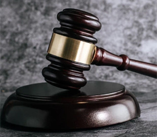 У Миколаєві обрали запобіжний захід жителю Херсона, якого підозрюють в коригуванні ударів РФ