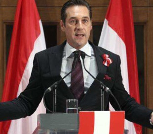 Лідер австрійських правих витрачав на онлайн-гру партійні гроші - ЗМІ