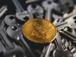 Майнінг біткоїна стає збитковим: компанії переходять у ШІ