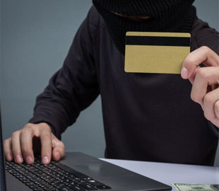 Телефонні шахраї ошукали жінку на 9 тисяч гривень