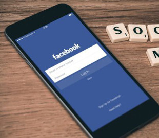 Facebook обнаружил сеть китайских аккаунтов, которые распространяли фейки о COVID-19