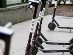 Успешный стартап топ-менеджера Uber за две минуты в чате уволил 400 сотрудников